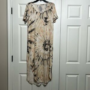 NWT Pink Blush cream tie dye curve hem dress-small